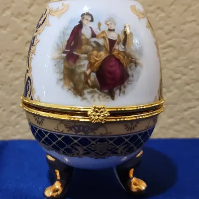 Vintage Vacceli Italy Porcelain Egg-Shaped Trinket Box, Hinged, Man & Woman Scene