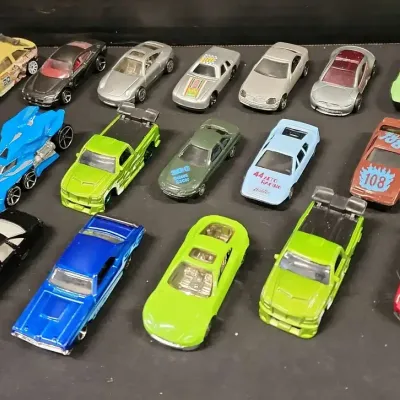 20 Diecast Cars - Hot Wheels, Mattel, Race Cars, Classics, Red, Blues, Silvers