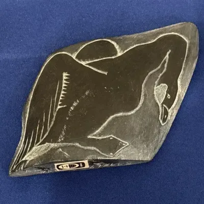 Canada Eskimo Art - 1979 Inuit Soapstone Relief Carving Johnny Aculiak Goose Waterfowl Inukjuak, Tag