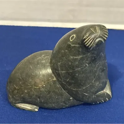 Canada Eskimo Art - 1981 Inuit Soapstone Seal Carving, Peter Kapluk, Signed