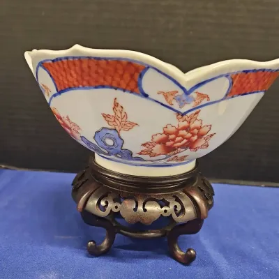 Vintage Imari Japanese Porcelain Ware Decorated In Hong Kong Bowl With Stand