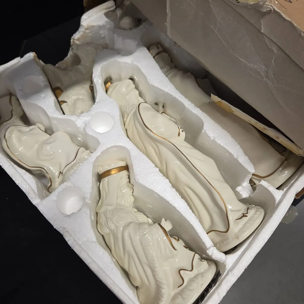 Grandeur Noel White Porcelain Nativity Set - Gold Trim