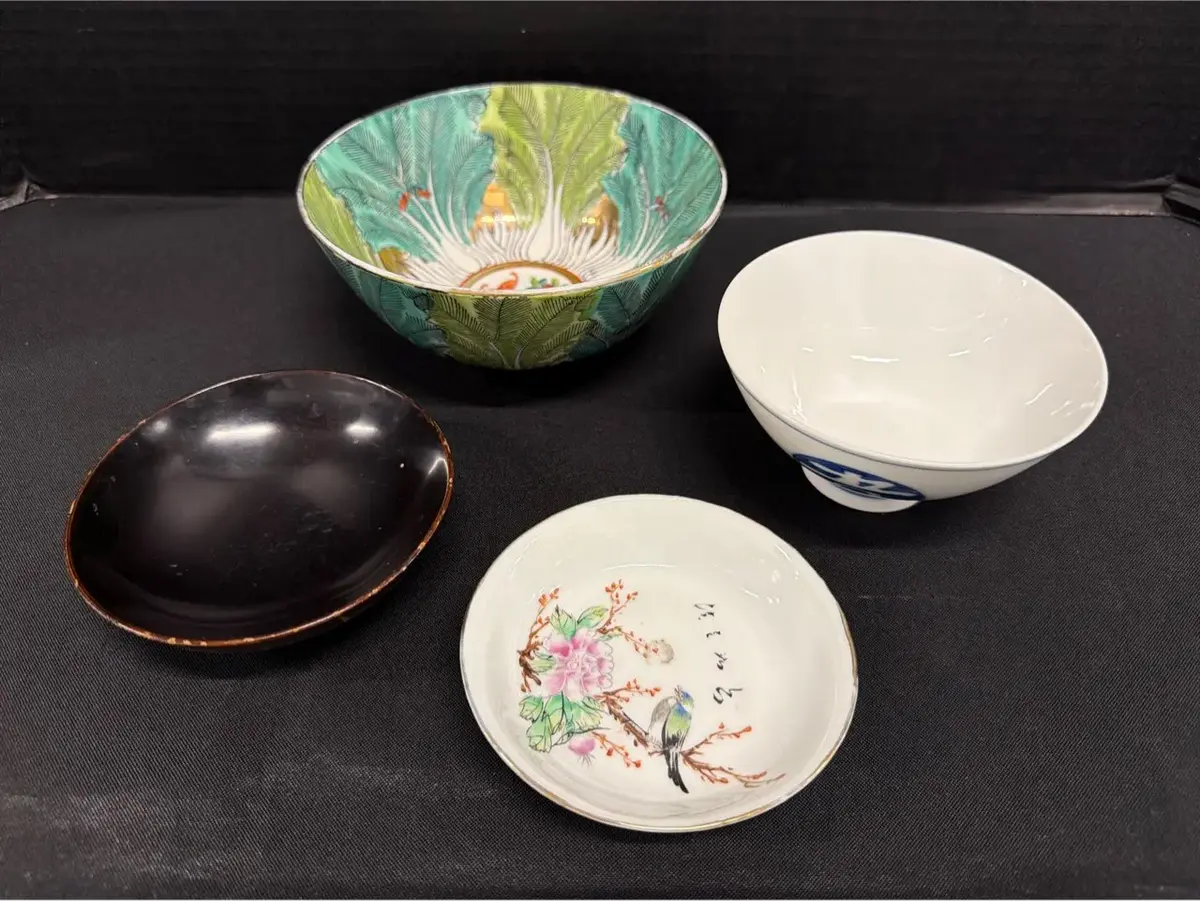 VTG Chinese & Japanese 3 Porcelain & 1 Plastic Bowl - Stamped Chinese Porcelain, Hand Decorated Bowl