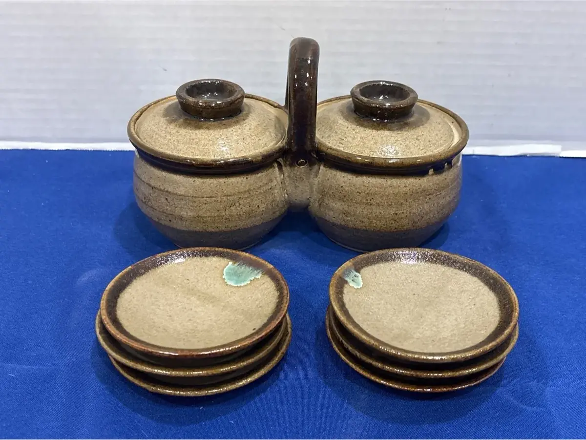 Vintage Japanese Mashiko Ware Pottery Appetizer Set - Condiment Server & 6 Small Plates