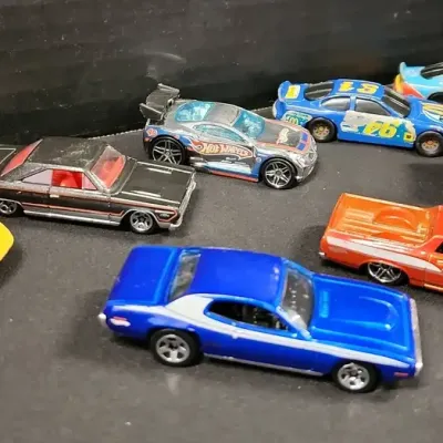 7 Hot Wheels & Disney Lightning McQueen - Diecast Cars, Reese's Puffs, Mac Tonight McDonald's