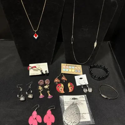 Costume Jewelry - Necklaces, Earrings, Bracelets, Hoops, Dangle, Foxmoor, Studio Works