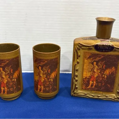Jim Beam's Choice Charles I at the Hunt Bourbon Whiskey Decanter + Matching Drinking Glasses Set