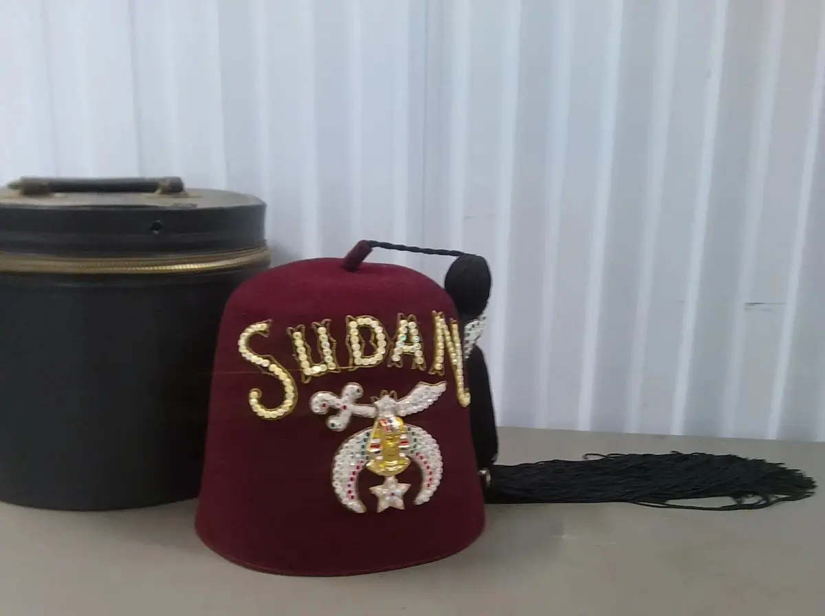 Shrine Masonic Jeweled & Tasseled Fez Hat