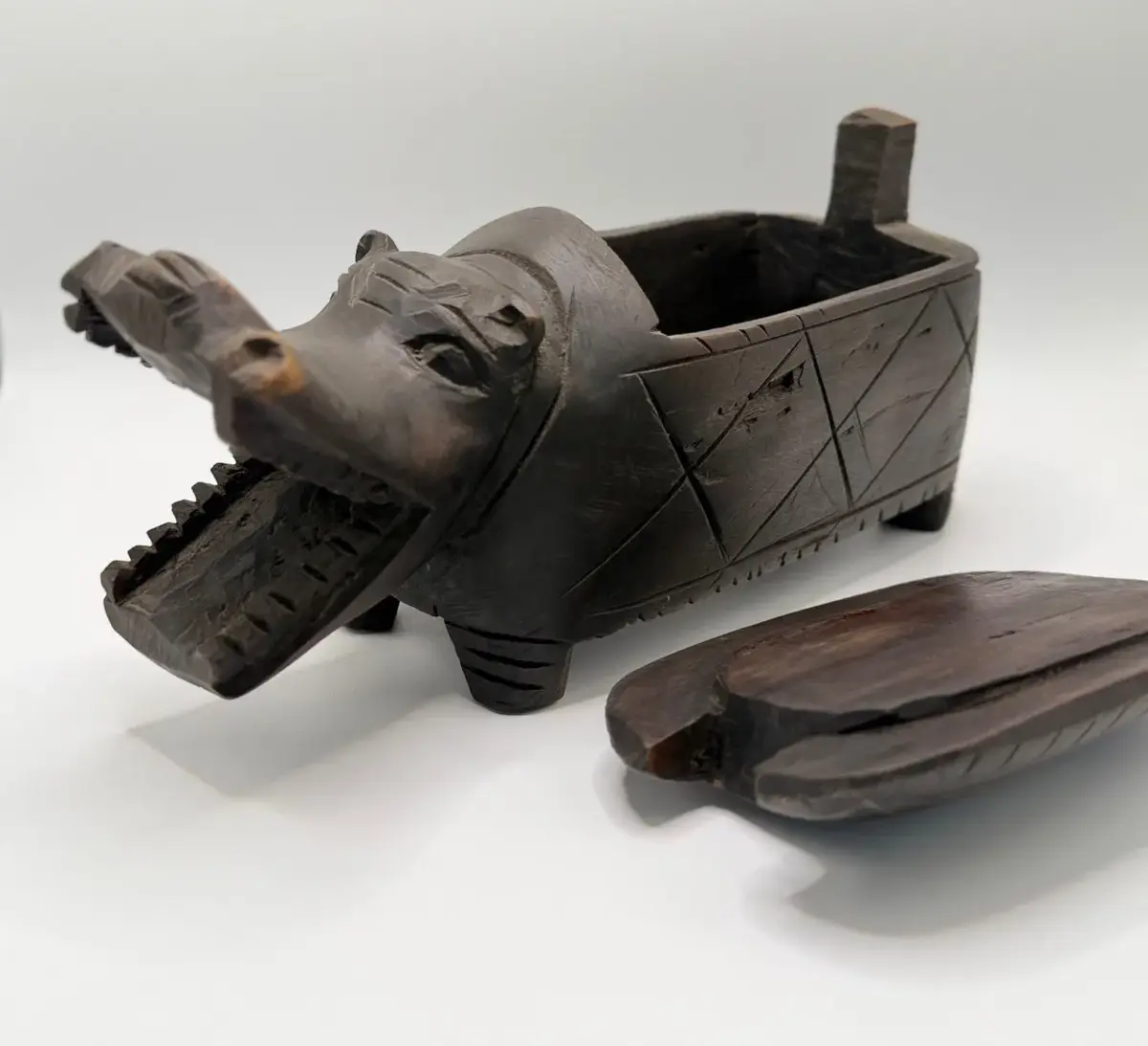 Vintage Hand Carved African Wood Crocodile Box Zoomorphic Lidded Container Tribal Art