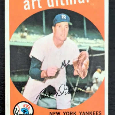 Vintage 1959 Topps Art Ditmar baseball card, number 287, featuring him as a pitcher for the New York Yankees.