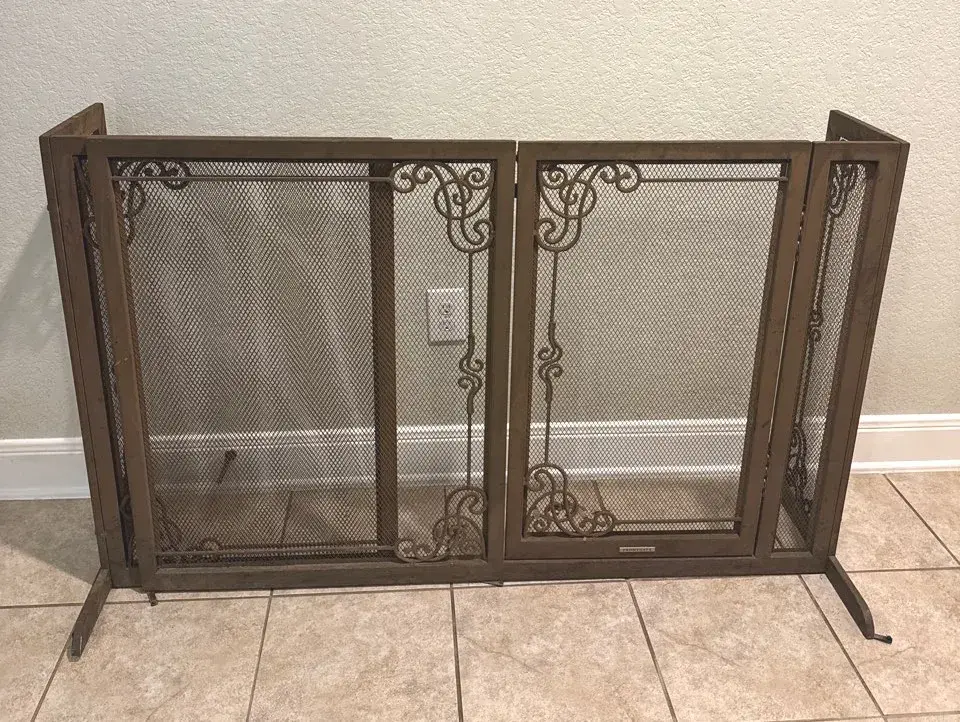 Frontgate outdoor fireplace screen 