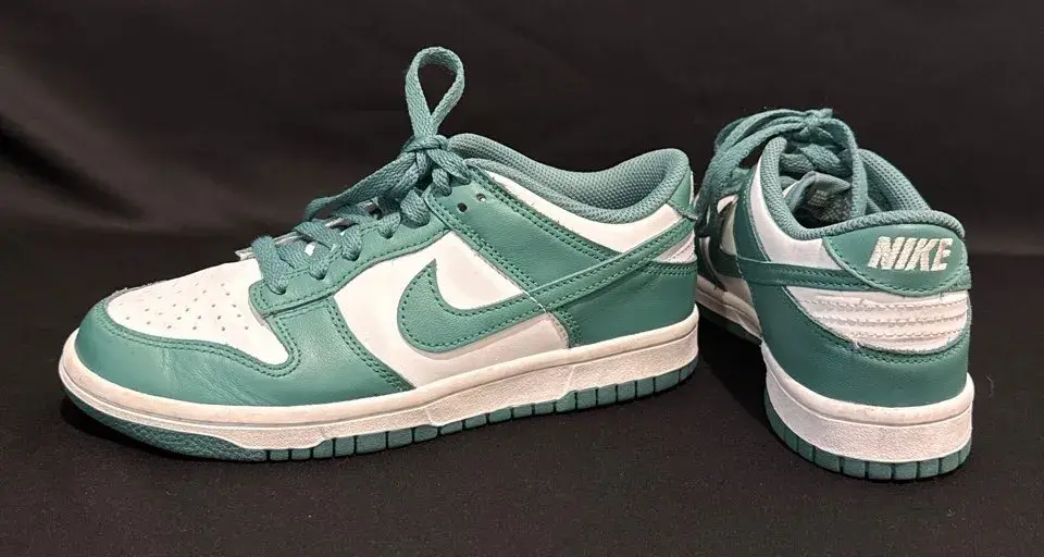 Nike Dunk Low, Green - Size 5Y - worn once! 