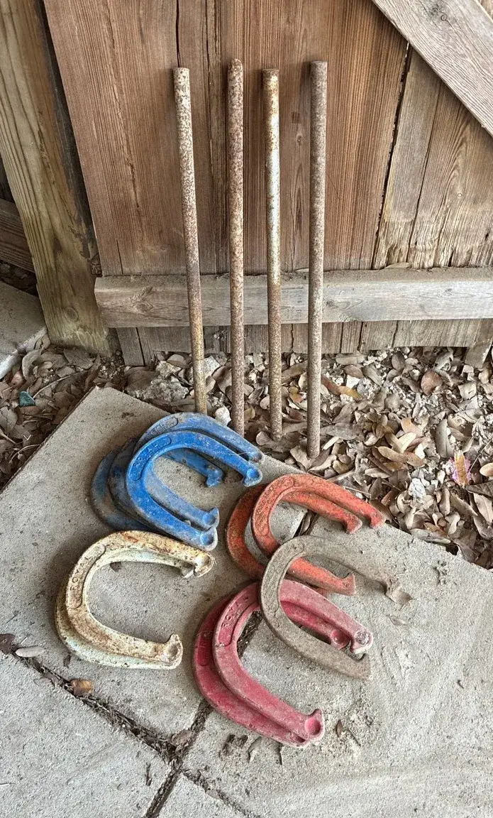 Royal & Double Ringer Classic Horseshoe Set