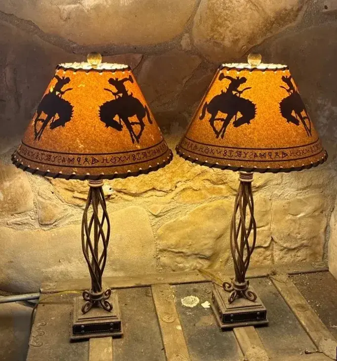 Vintage-style Western Metal Table Lamps - Set Of 2