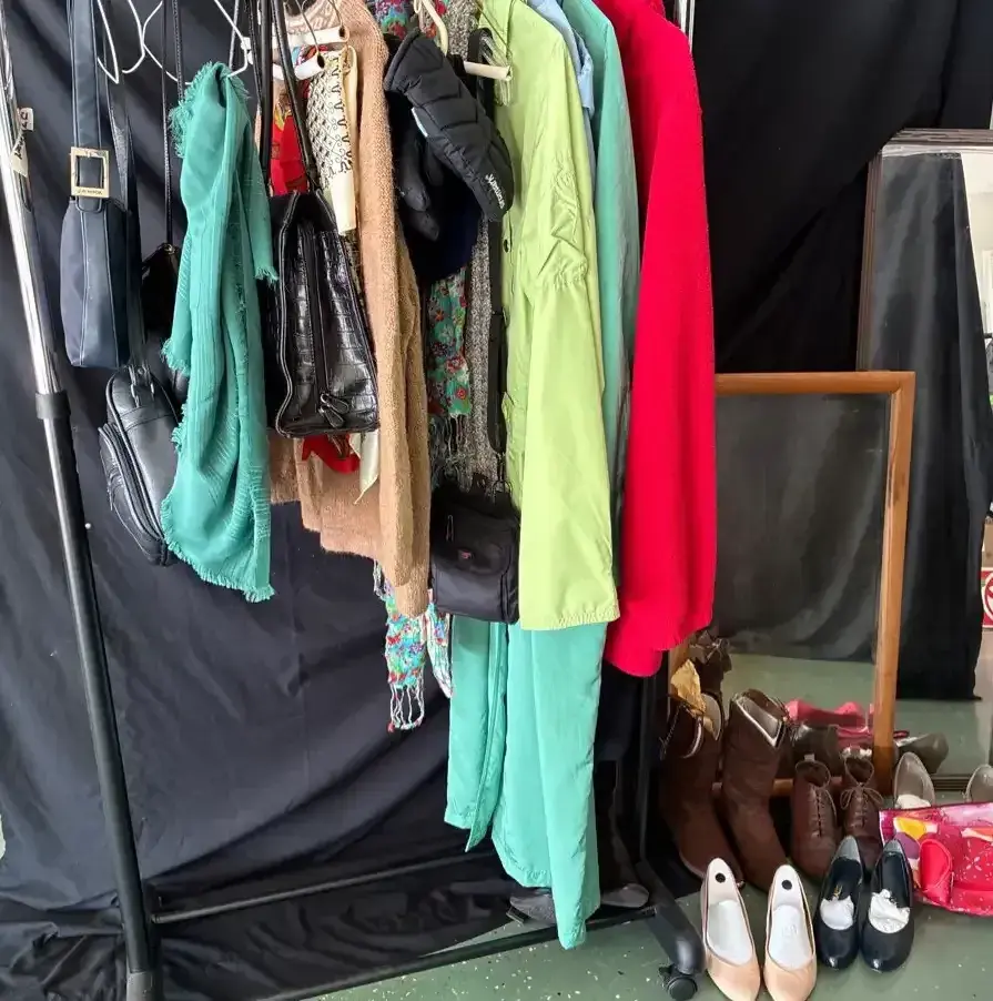 Instant Ladies' Wardrobe! Accessories, Too!