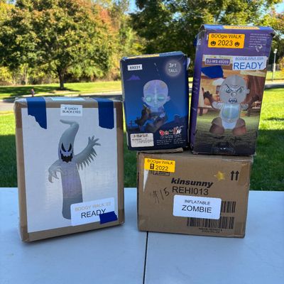 LOT 106: Halloween Inflatable Outdoor Lawn Decorations 4pcs