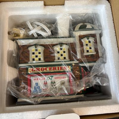 LOT 157: Department 56 Profiles The Heinz Grocery Store Christmas Village Building (1 of 6)