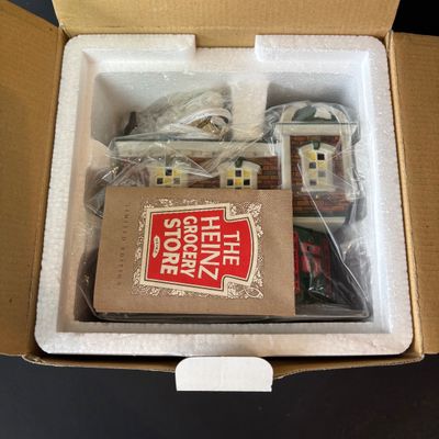 LOT 152: Department 56 Profiles The Heinz Grocery Store Christmas Village Building (6 of 6)