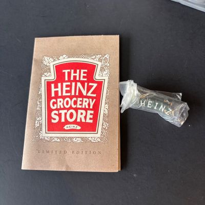 LOT 152: Department 56 Profiles The Heinz Grocery Store Christmas Village Building (6 of 6)