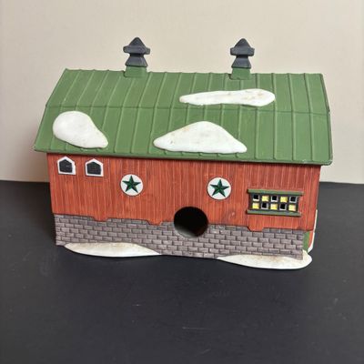 LOT 95: Dept 56 New England Series Pennsylvania Dutch Barn, Bluebird Seed & Bulb, Postern & Platform 2