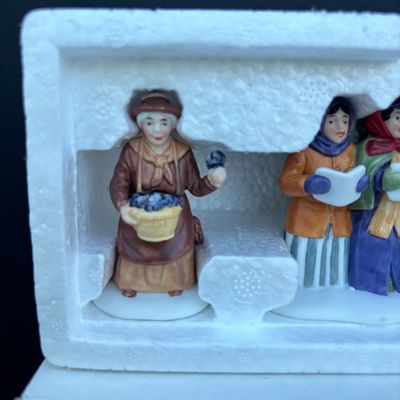 LOT 76: Dept 56 Accessories w/Original Boxes: Sing a Song for Santa, Carolers on the Doorstep, Violet Vendor- Chestnut Vendor-Carolers,...
