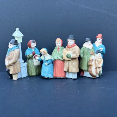 LOT 79: Dept 56 Accessories w/Original Boxes: Popcorn Vendor, Dickens' Carolers, Last Minute Delivery, All Around the Town,...