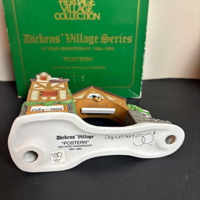 LOT 95: Dept 56 New England Series Pennsylvania Dutch Barn, Bluebird Seed & Bulb, Postern & Platform 2