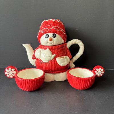 LOT 149: Dept 56 Billy Buttons Hot Chocolate Set