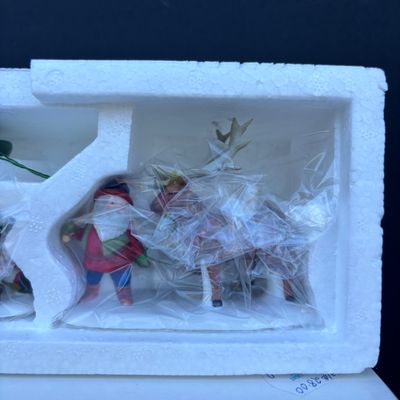 LOT 77: Dept 56 Accessories w/Original Boxes: Boulevard Lampposts, Busy Sidewalk, Tis the Season, Santa's Little Helpers, Sing a...