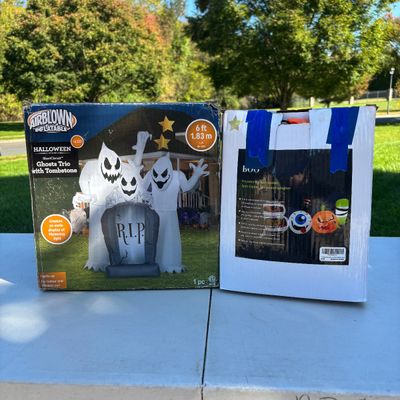 LOT 61: Halloween Inflatable Outdoor Lawn Decorations - 2pcs