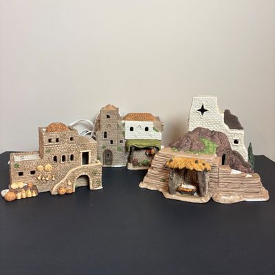 LOT 89: Dept 56 Postern, Town Wall Section & Little Town of Bethlehem