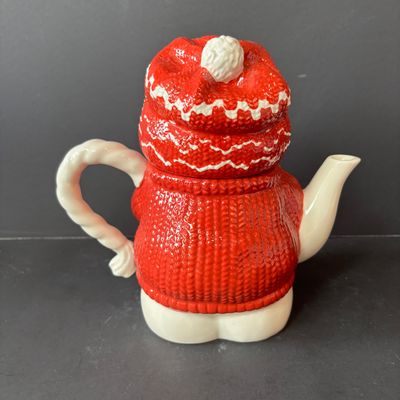 LOT 149: Dept 56 Billy Buttons Hot Chocolate Set