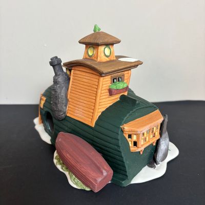 LOT 90: Dept 56 Dickens Village Houses & Accessories w/Original Boxes: Violet & Chestnut Vendor & Carolers, Peggotty's...