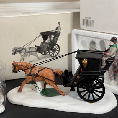 LOT 43: Dept 56 Holiday Accessories Constables, Double Pine Trees, Yeomen of the Guard, and Kings Road Cab