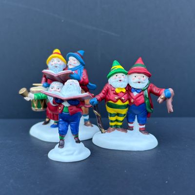 LOT 77: Dept 56 Accessories w/Original Boxes: Boulevard Lampposts, Busy Sidewalk, Tis the Season, Santa's Little Helpers, Sing a...