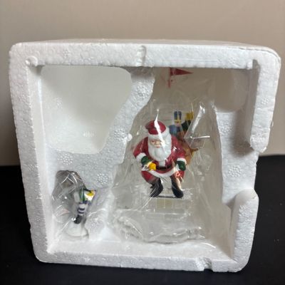 LOT 93: Dept 56 North Pole Series The Elf Spa & Heritage Collection Accessories: I'll Need More Toys, Baker Elves, Toy Maker...