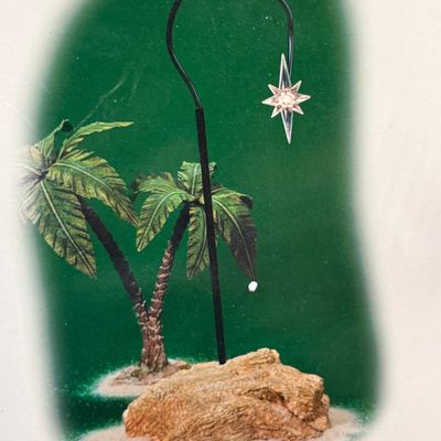LOT 47: Dept 56 Little Town of Bethlehem- Star of Wonder Battery Operated Accessory