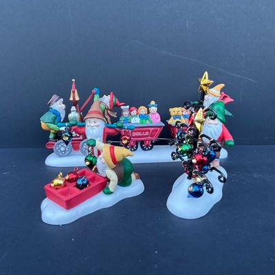 LOT 79: Dept 56 Accessories w/Original Boxes: Popcorn Vendor, Dickens' Carolers, Last Minute Delivery, All Around the Town,...