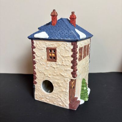 LOT 85: Dept 56 Dickens Village Series: Nicholas Nickleby Cottage, Bishops Oast House & Walpole Taylors