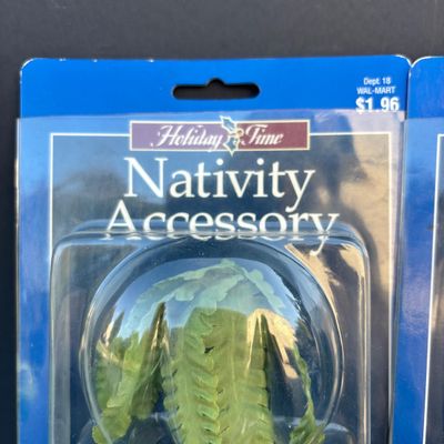 LOT 48: Dept 56 Little Town of Bethlehem - Town Gate, Gatekeeper's Dwelling and Holiday Time Nativity Accessory Pain Trees