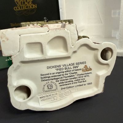 LOT 45: Dept 56 Dickins / Heritage Village Collection The Pied Bull Inn 2nd Ed