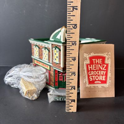 LOT 156: Department 56 Profiles The Heinz Grocery Store Christmas Village Building (2of6)