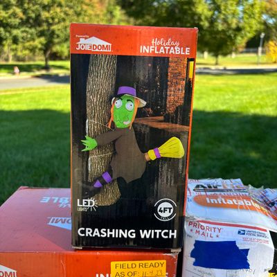LOT 62: Halloween Inflatable Outdoor Lawn Decorations - 3pcs