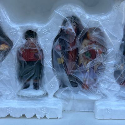 LOT 76: Dept 56 Accessories w/Original Boxes: Sing a Song for Santa, Carolers on the Doorstep, Violet Vendor- Chestnut Vendor-Carolers,...