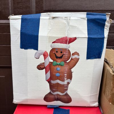 LOT 160: Christmas Inflatable Outdoor Lawn Decorations 3pcs