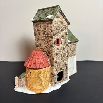 LOT 94: Dept 56 Limited Edition 1681 of 2500 Dickens Village Mill, New England Series Laurel Hill Church & Accessories