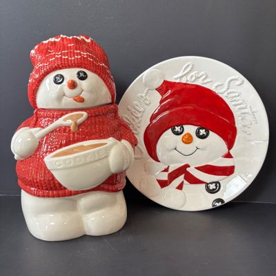 LOT 148: Dept 56 Billy Buttons Cookie Jar & Cookies for Santa Plate