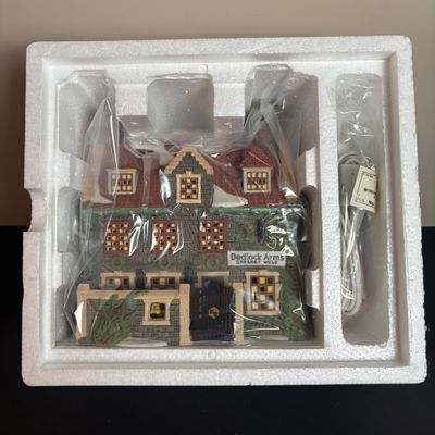 LOT 100: Dept 56 Dickens Village Series Dedlock Arms: 3rd Edition Limited to 1994