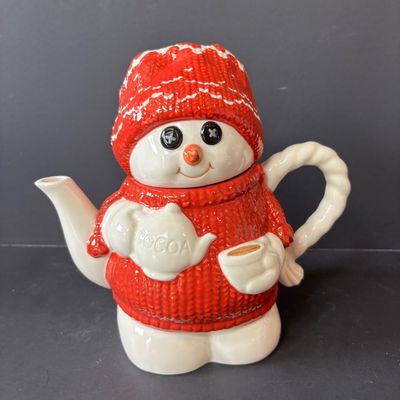 LOT 149: Dept 56 Billy Buttons Hot Chocolate Set