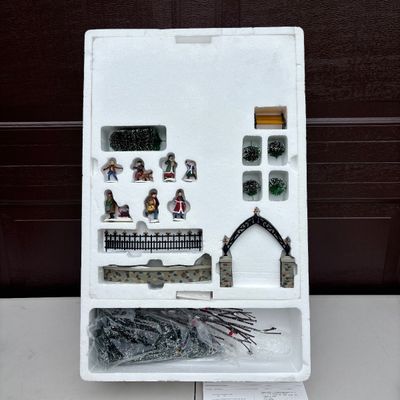 LOT 162: Dept 56 All Around the Park Animated Village Accessory
